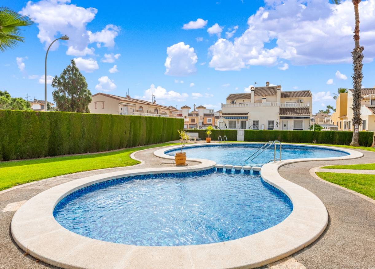 Bestaand - Townhouse / Semi-detached - Orihuela Costa - Playa Flamenca