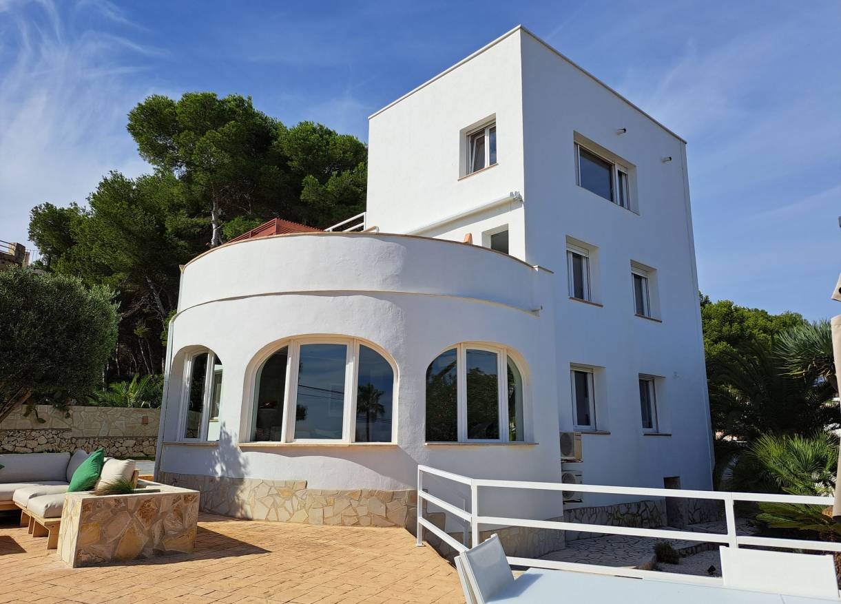 Bestaand - Villa - Jávea