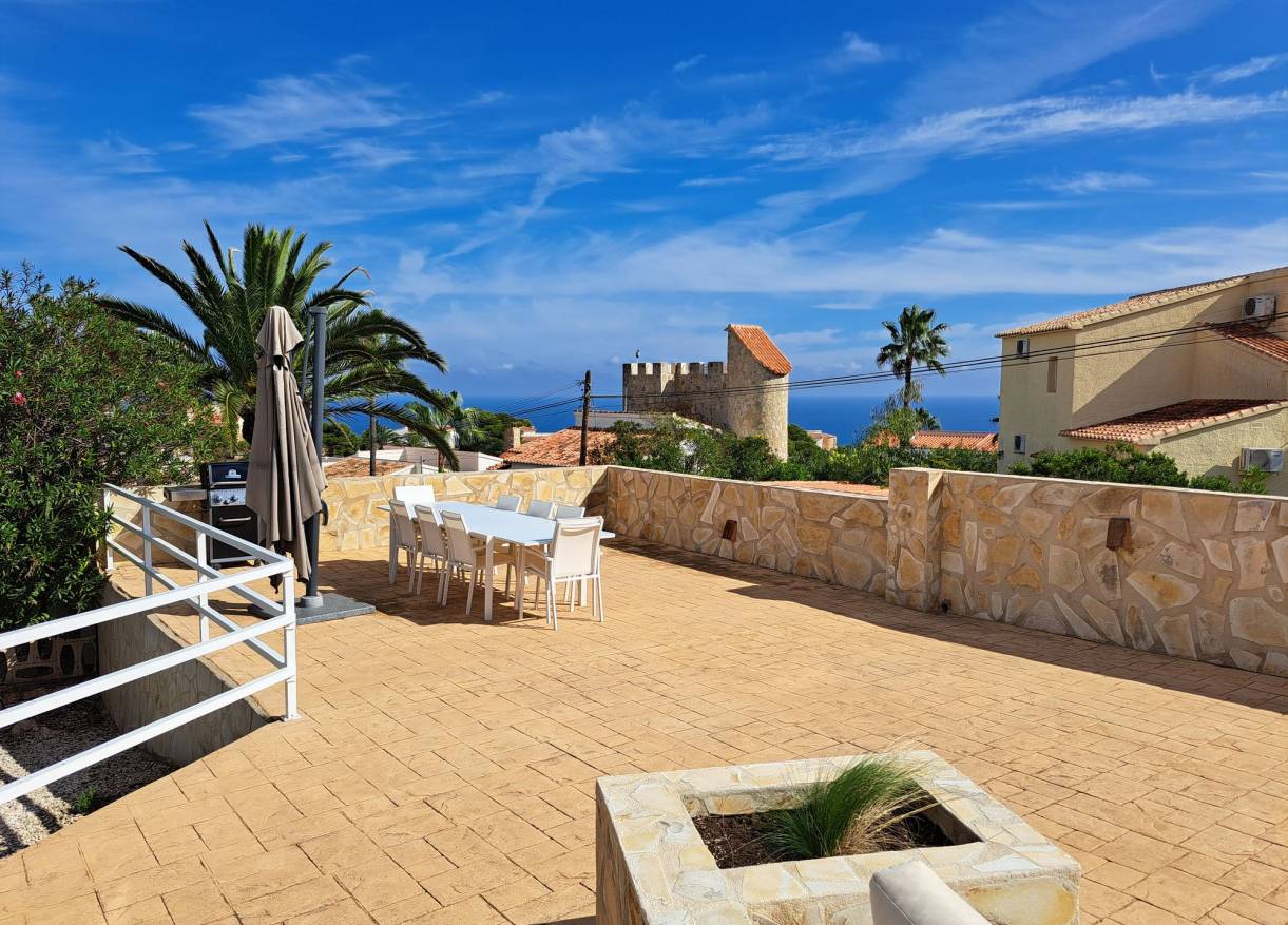 Bestaand - Villa - Jávea