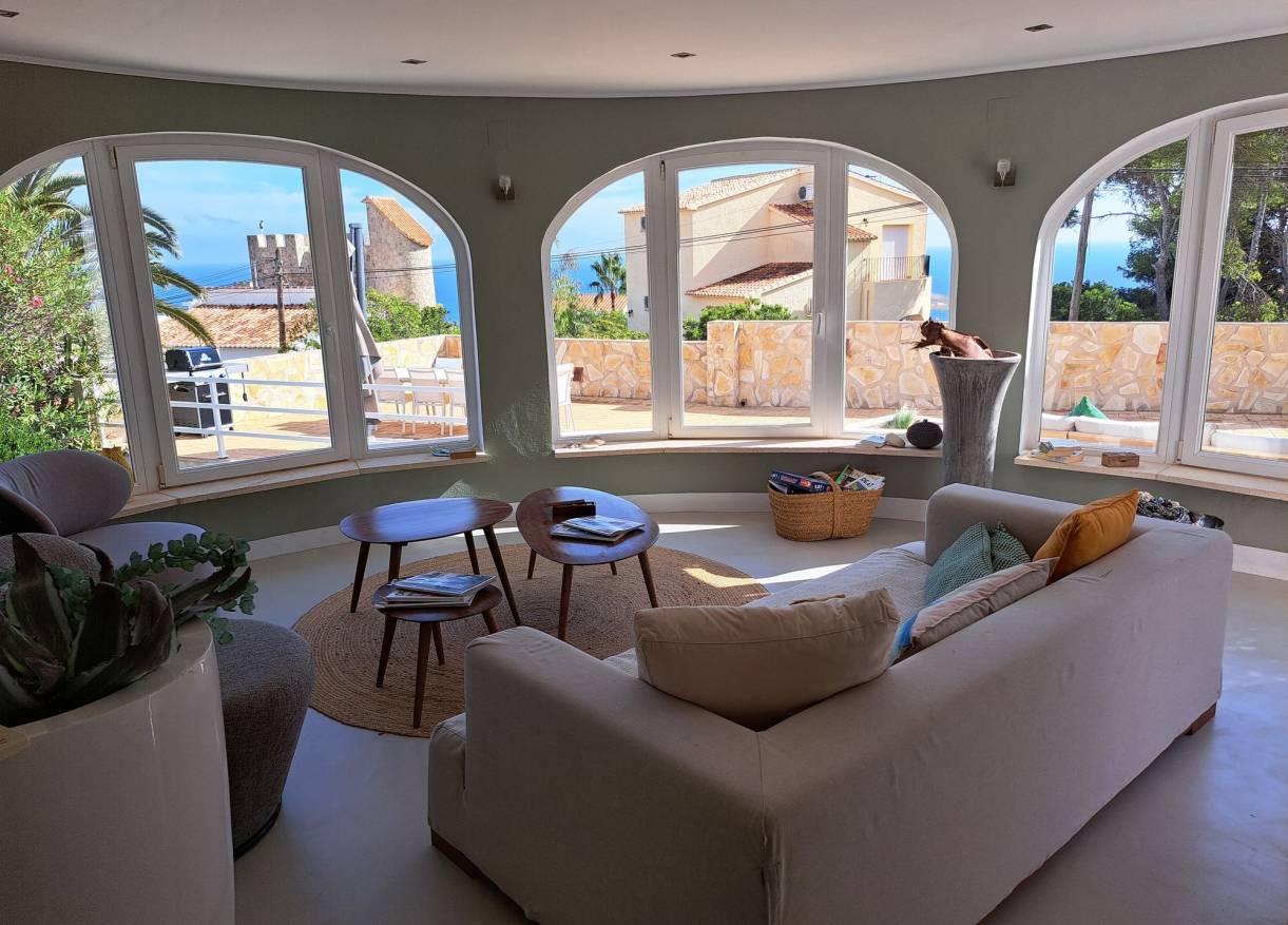 Bestaand - Villa - Jávea