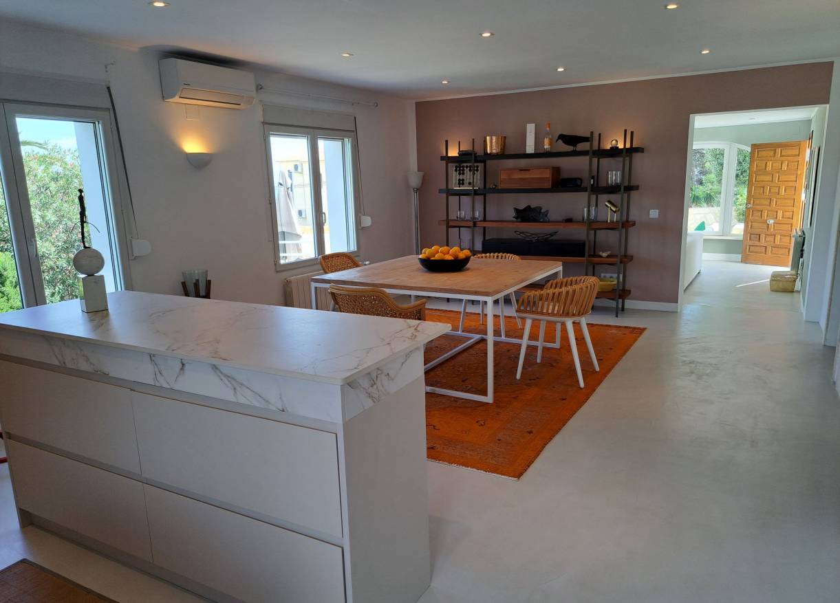 Bestaand - Villa - Jávea