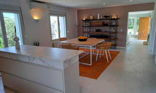 Bestaand - Villa - Jávea