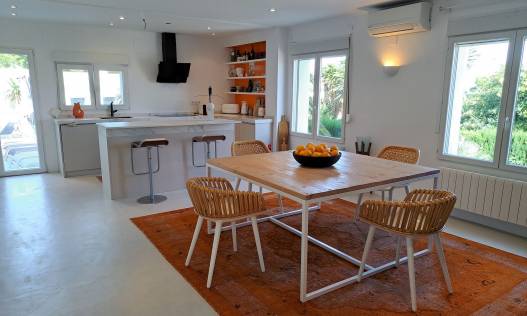 Bestaand - Villa - Jávea