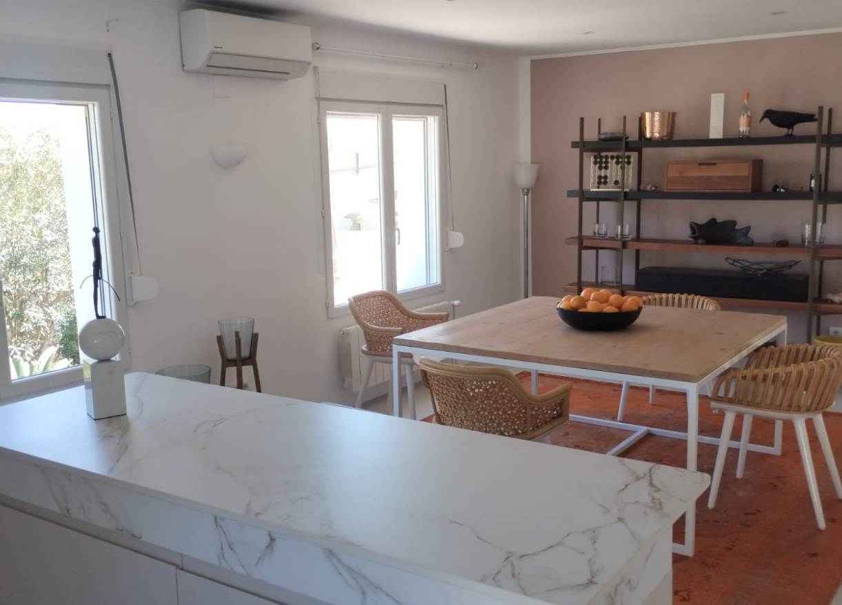 Bestaand - Villa - Jávea