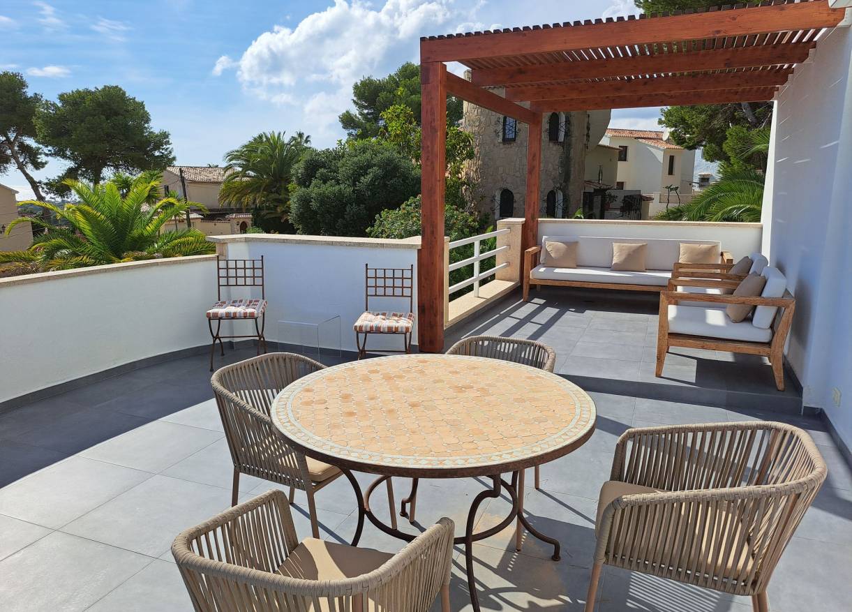 Bestaand - Villa - Jávea
