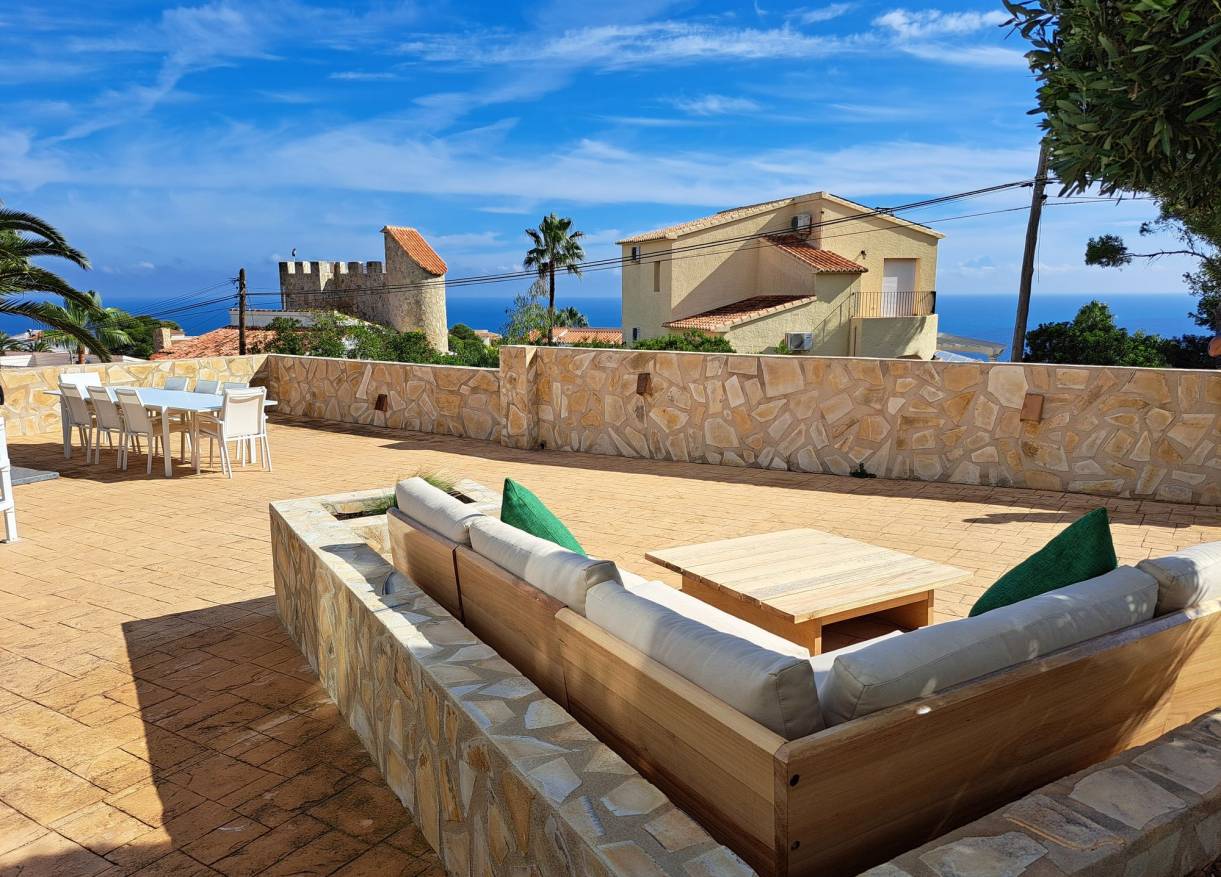 Bestaand - Villa - Jávea