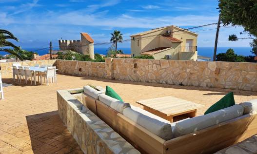 Bestaand - Villa - Jávea