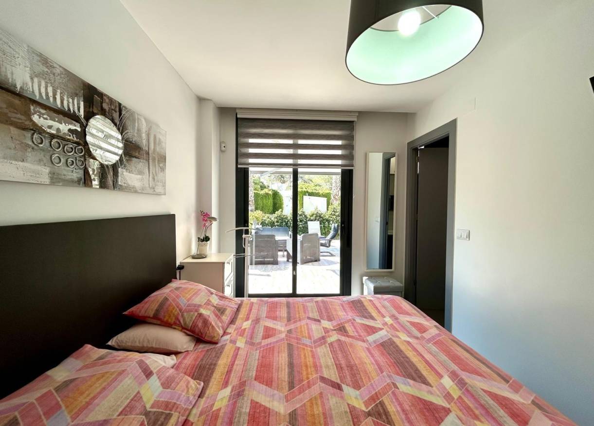 Bestaand - Townhouse / Semi-detached - Orihuela Costa - Villamartín-Las Filipinas