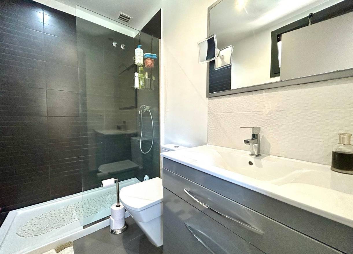 Bestaand - Townhouse / Semi-detached - Orihuela Costa - Villamartín-Las Filipinas