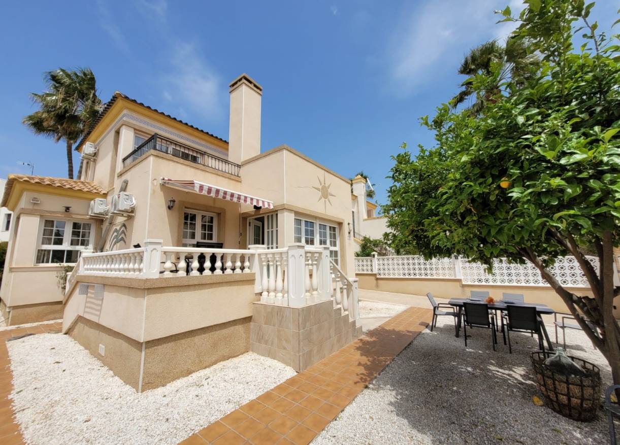 Vakantie verhuur - Villa - Playa Flamenca