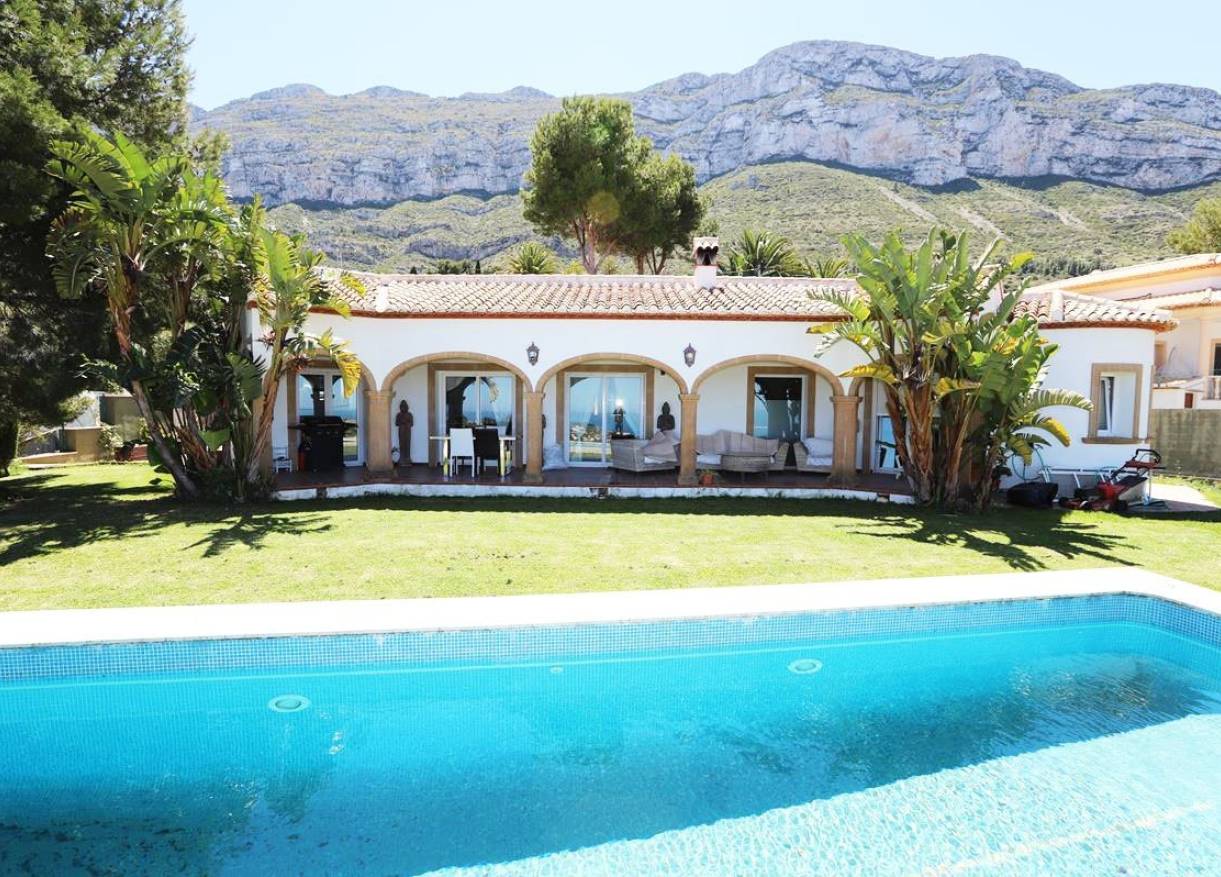 Bestaand - Villa - Denia