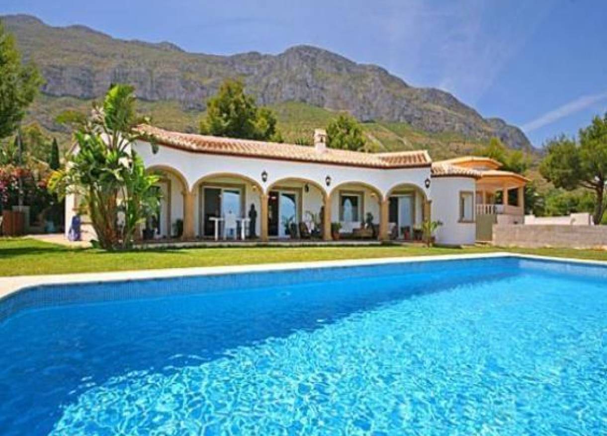 Bestaand - Villa - Denia