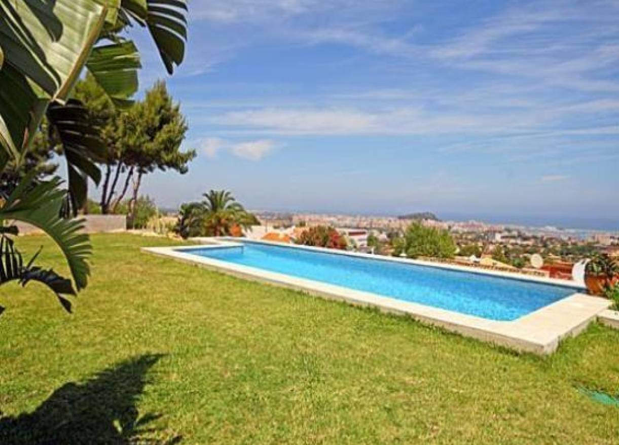 Bestaand - Villa - Denia