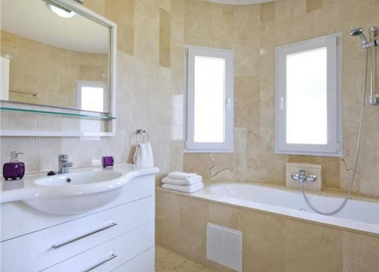 Bestaand - Villa - Denia