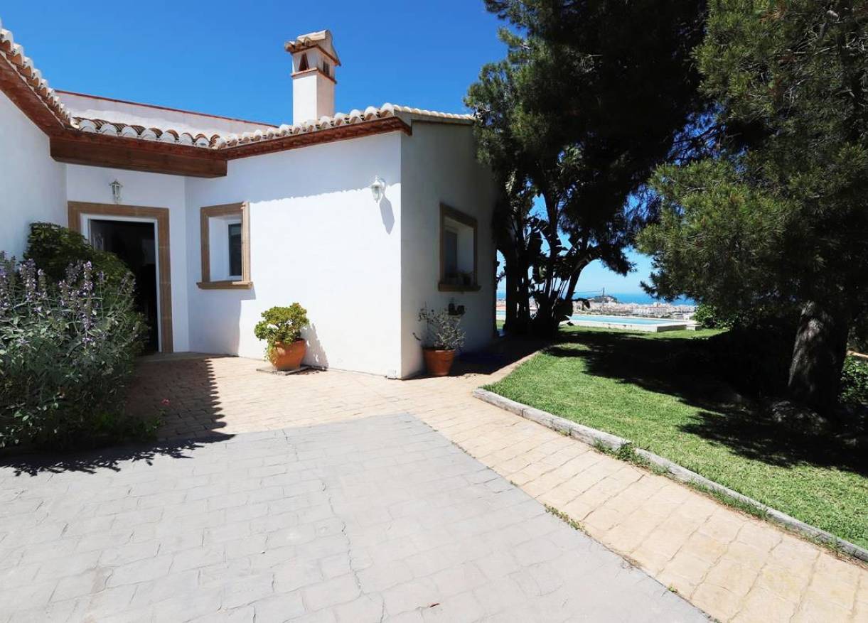 Bestaand - Villa - Denia
