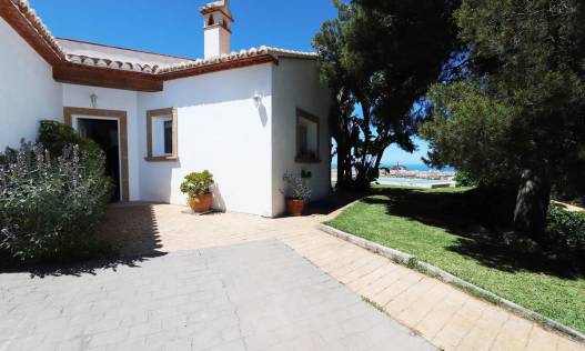 Bestaand - Villa - Denia