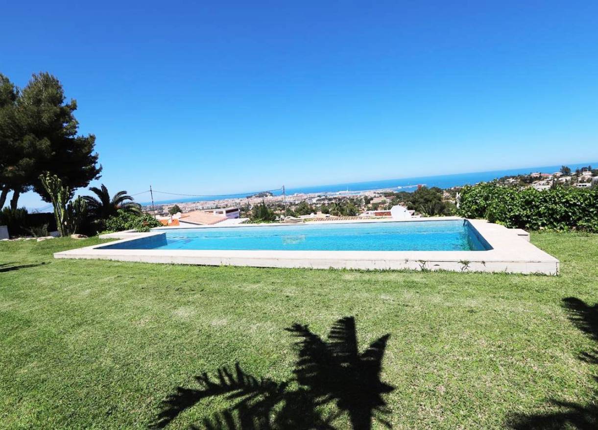 Bestaand - Villa - Denia