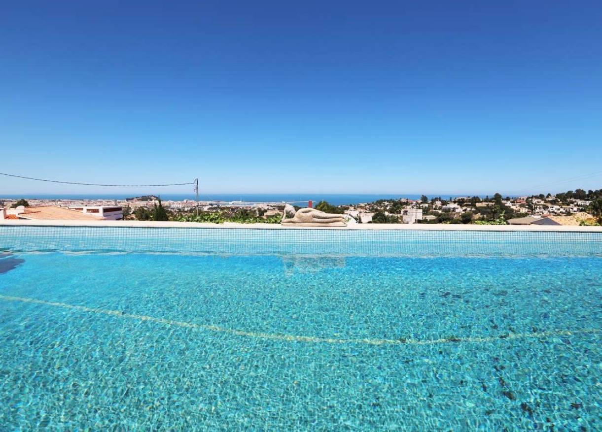 Bestaand - Villa - Denia