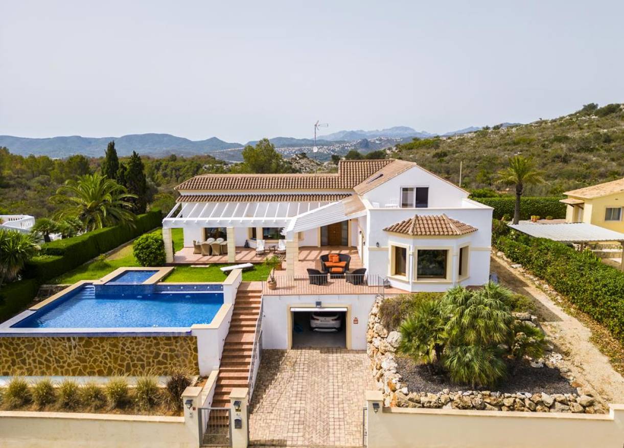 Bestaand - Villa - Denia