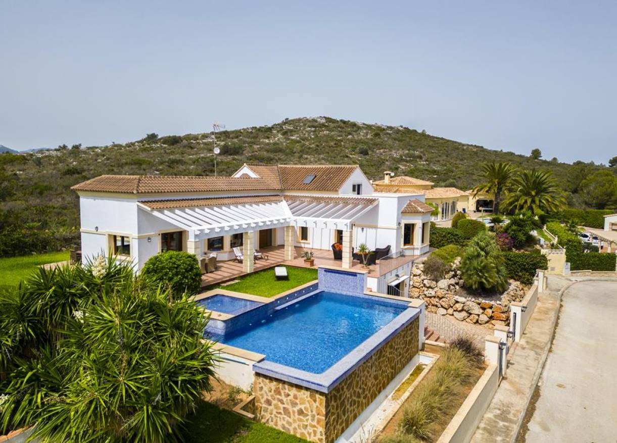 Bestaand - Villa - Denia