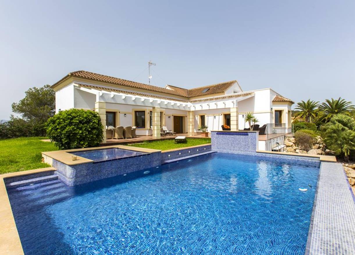 Bestaand - Villa - Denia