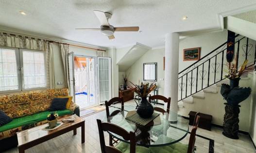 Bestaand - Townhouse / Semi-detached - La Mata - Puerto Romano