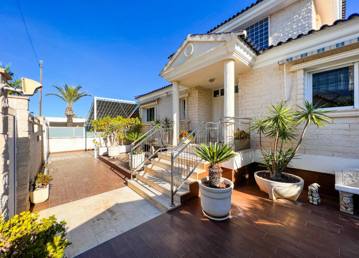 Bestaand - Villa - La Mata