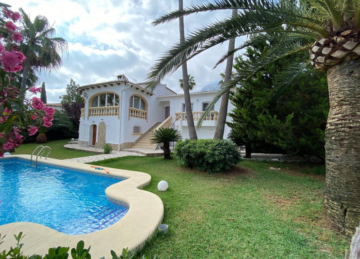 Bestaand - Villa - Denia