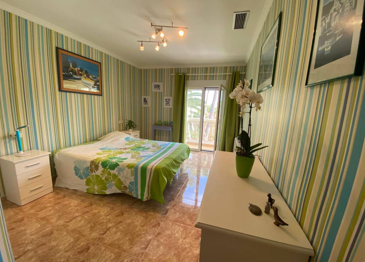 Bestaand - Villa - Denia