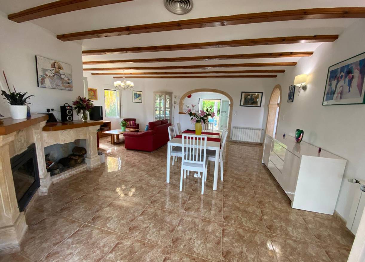 Bestaand - Villa - Denia