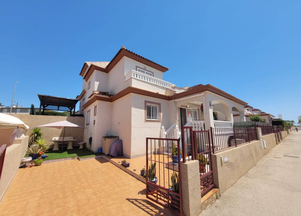 Vakantie verhuur - House - La Marina