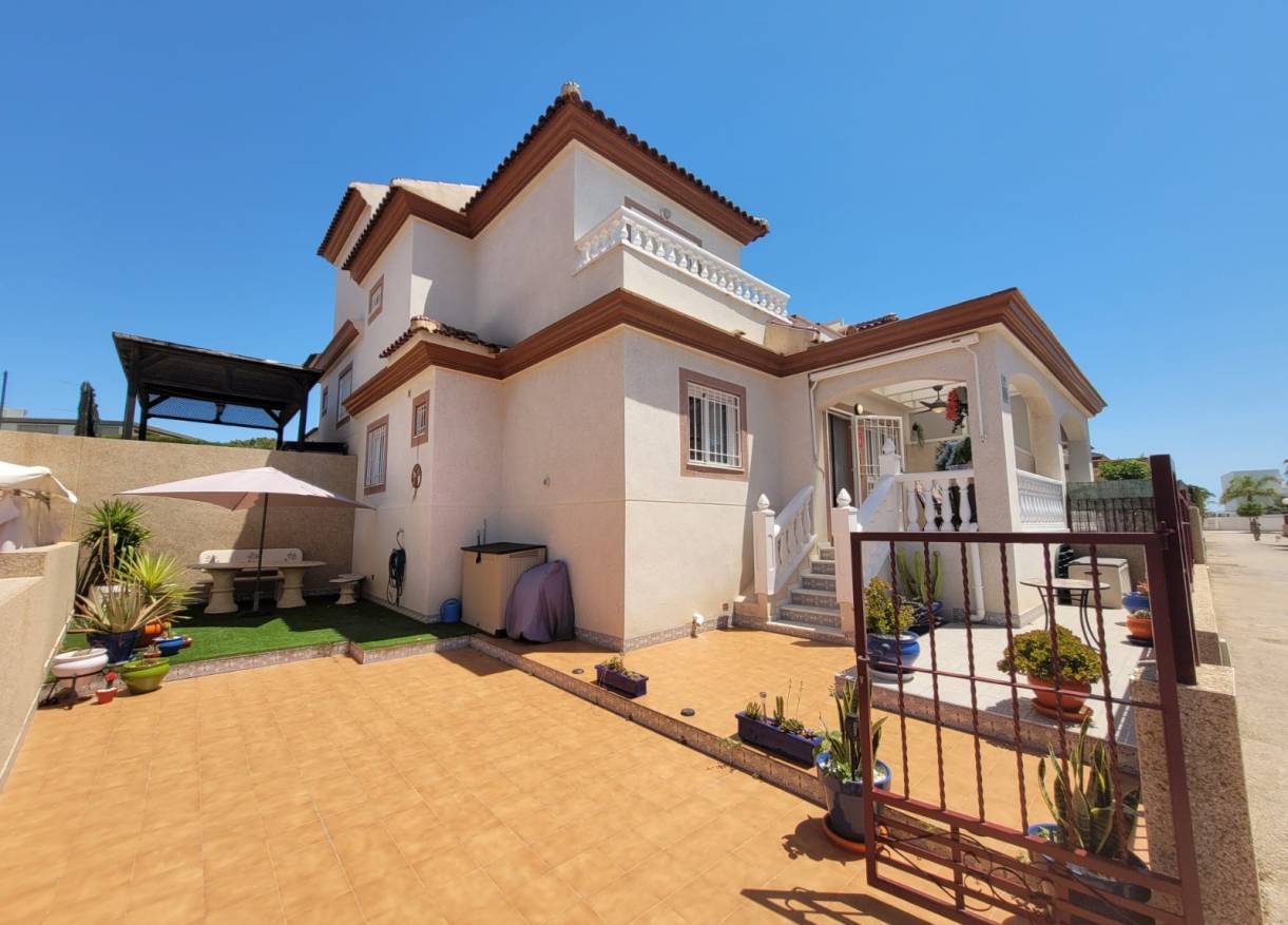 Vakantie verhuur - House - La Marina