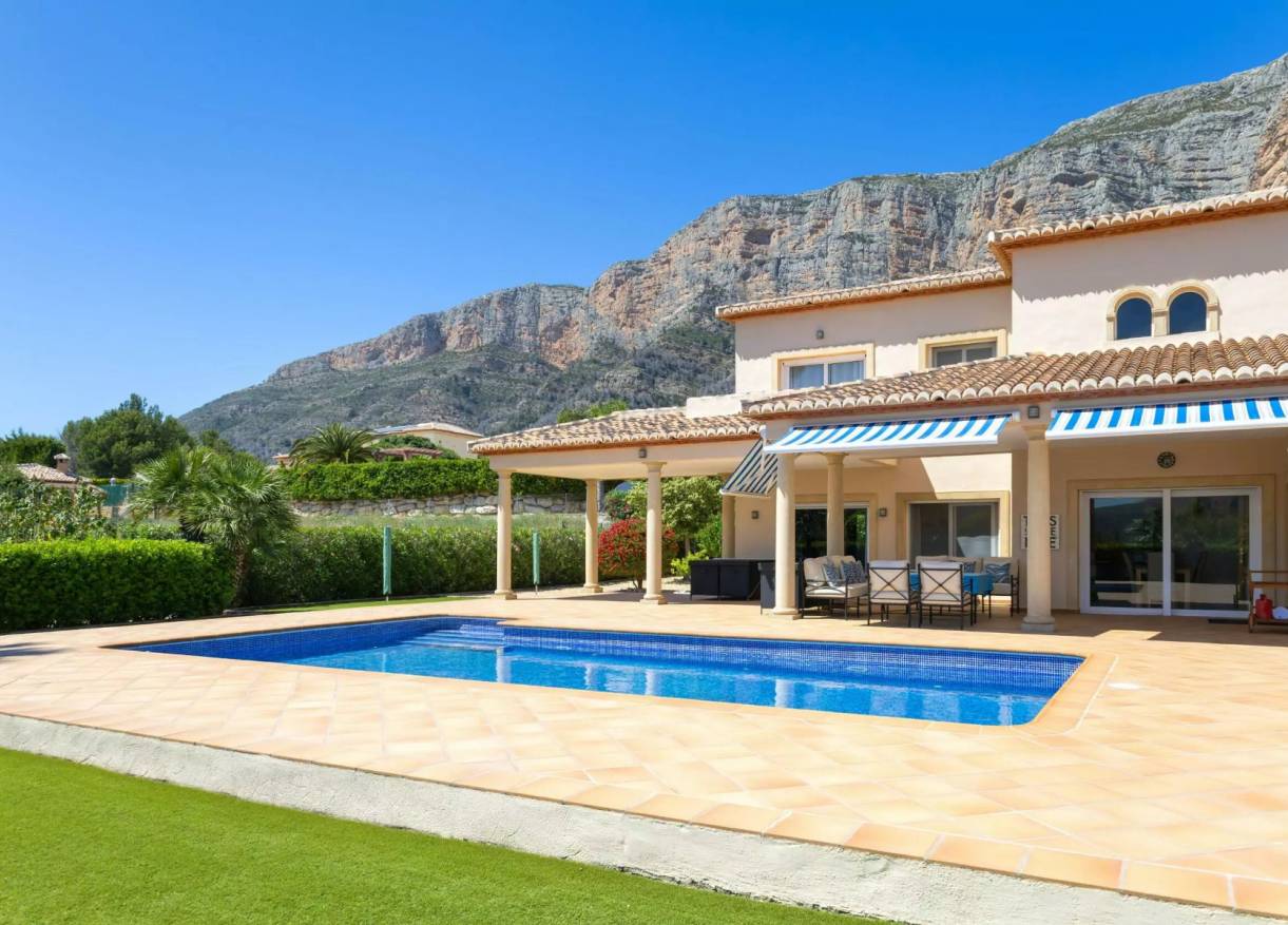 Bestaand - Villa - Jávea - Montgo
