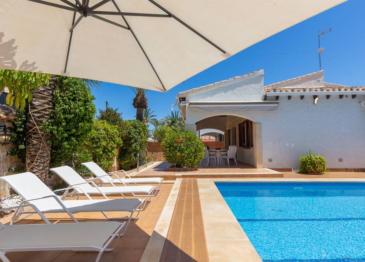 Bestaand - Villa - Orihuela Costa