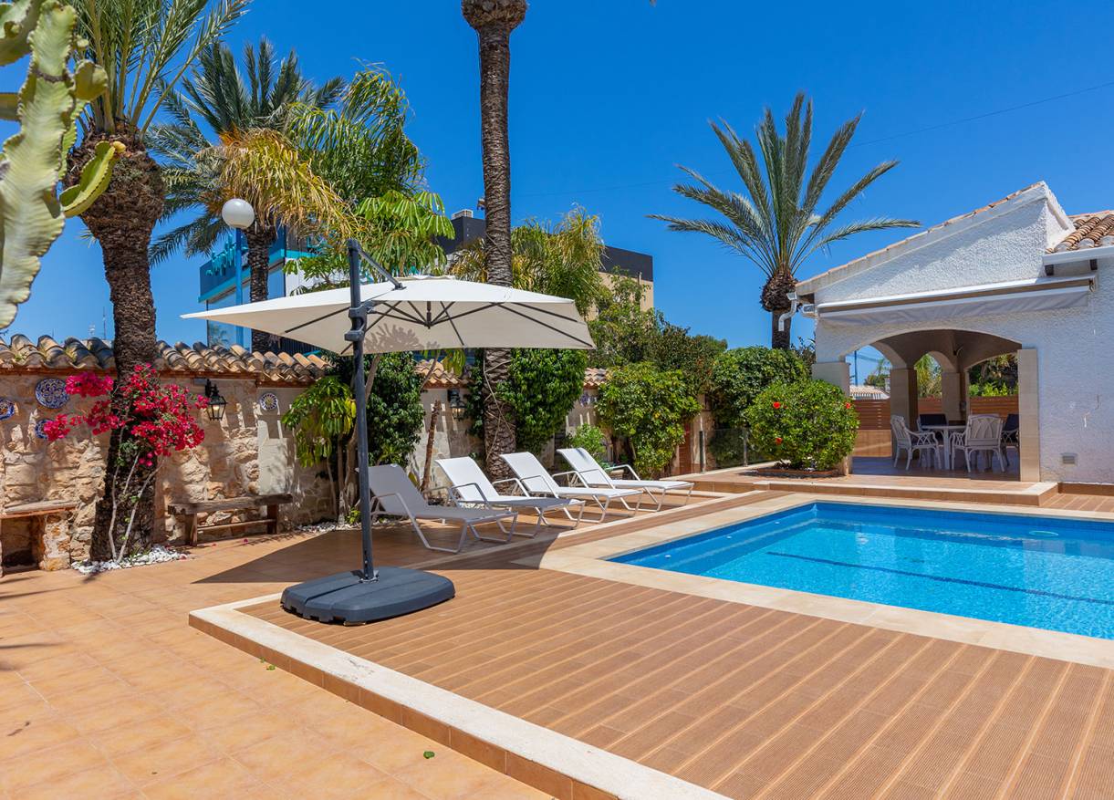 Bestaand - Villa - Orihuela Costa