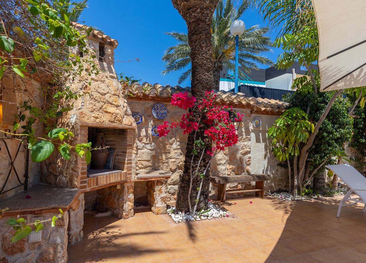 Bestaand - Villa - Orihuela Costa