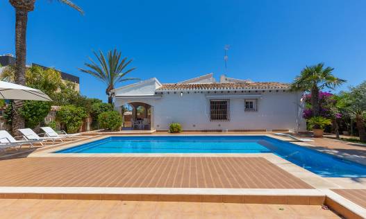 Bestaand - Villa - Orihuela Costa