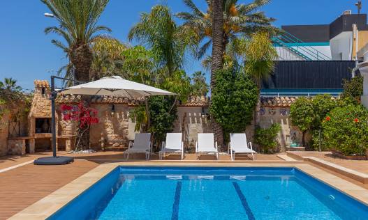 Bestaand - Villa - Orihuela Costa