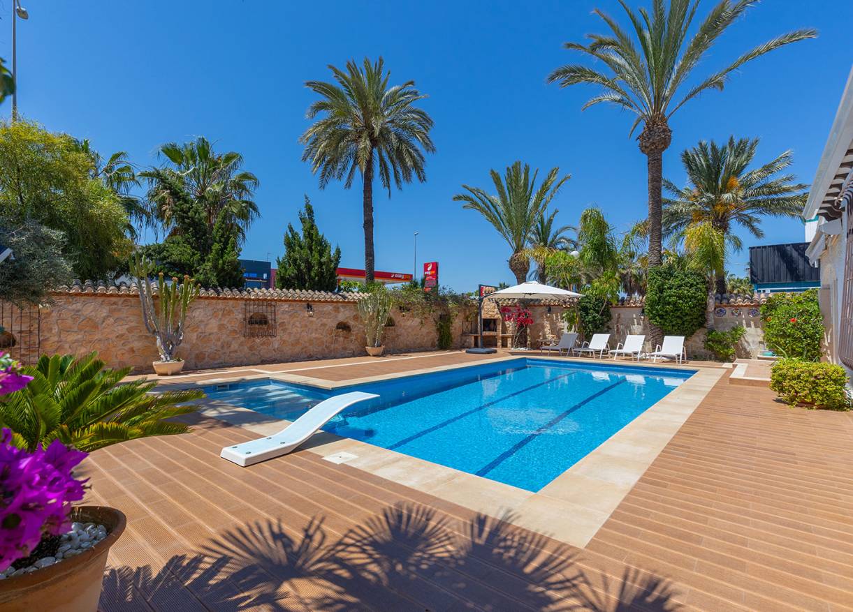 Bestaand - Villa - Orihuela Costa