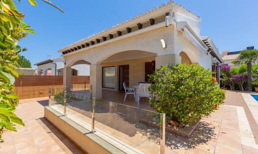Bestaand - Villa - Orihuela Costa