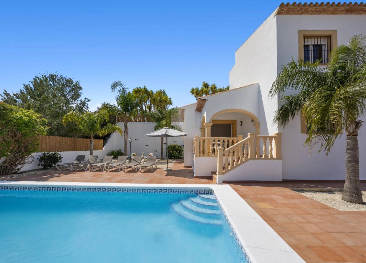 Bestaand - Villa - Jávea