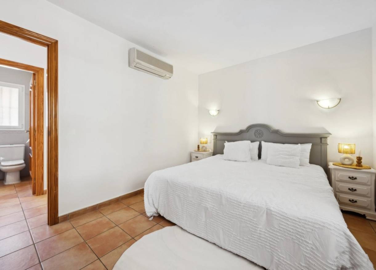 Bestaand - Villa - Jávea