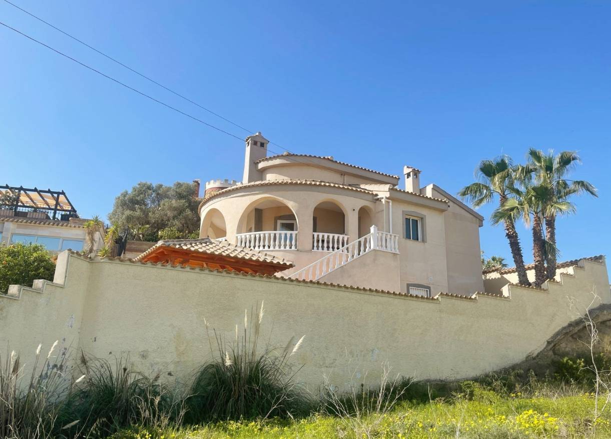 Bestaand - Villa - Ciudad Quesada - Upper Golf