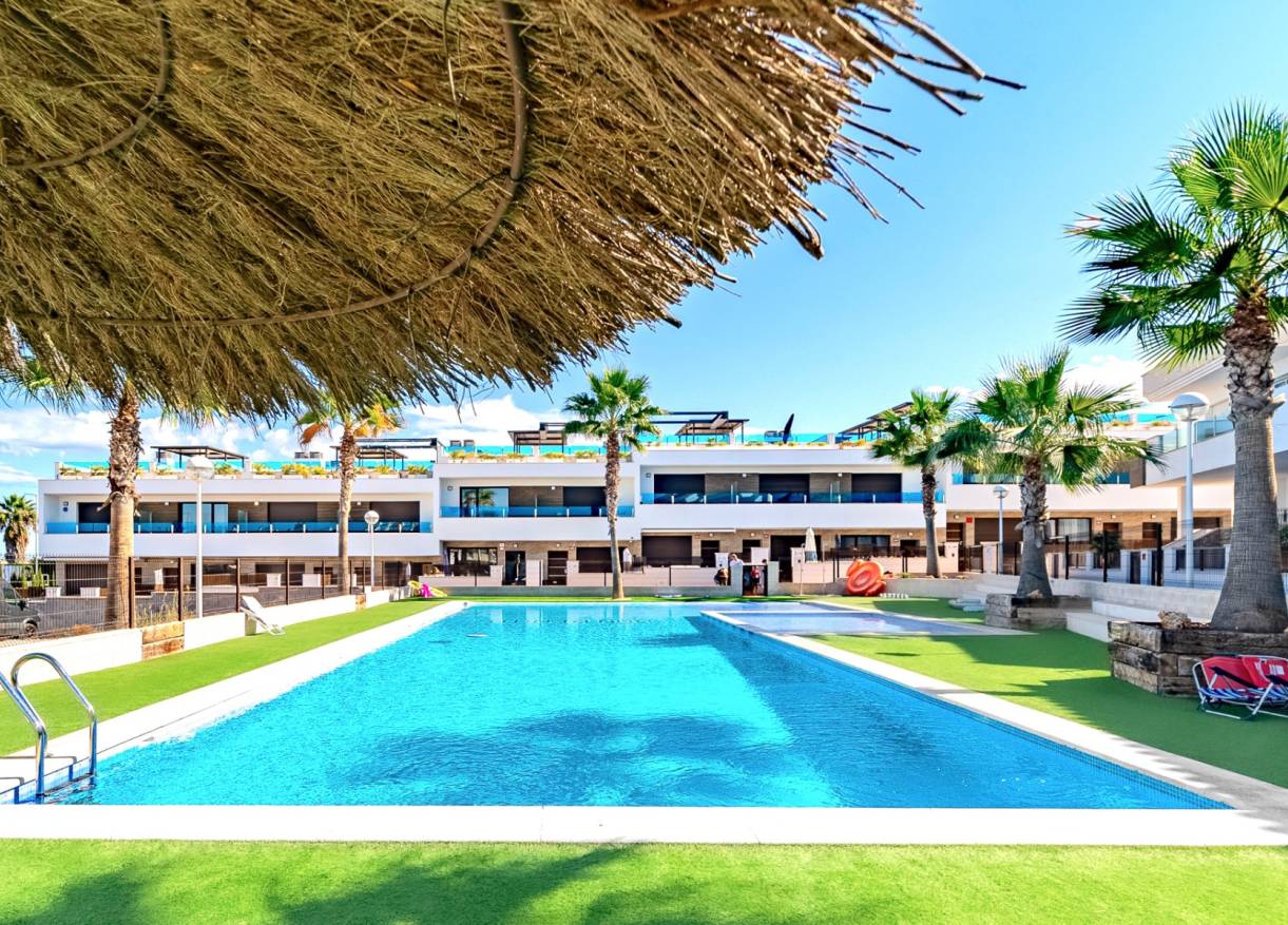 Bestaand - Townhouse / Semi-detached - Torrevieja - Los Balcones