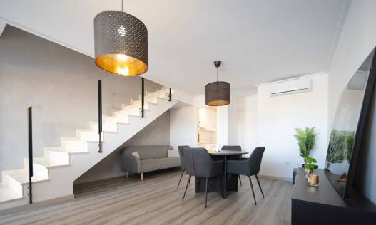 Bestaand - Townhouse / Semi-detached - Torrevieja - Los Balcones