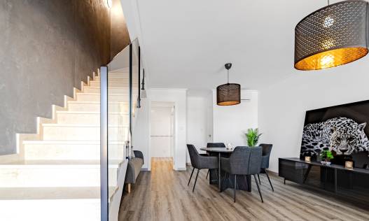 Bestaand - Townhouse / Semi-detached - Torrevieja - Los Balcones