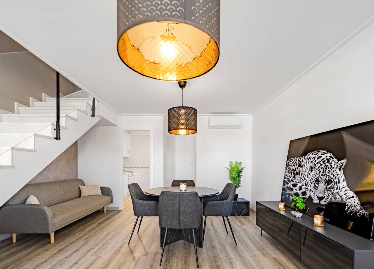 Bestaand - Townhouse / Semi-detached - Torrevieja - Los Balcones