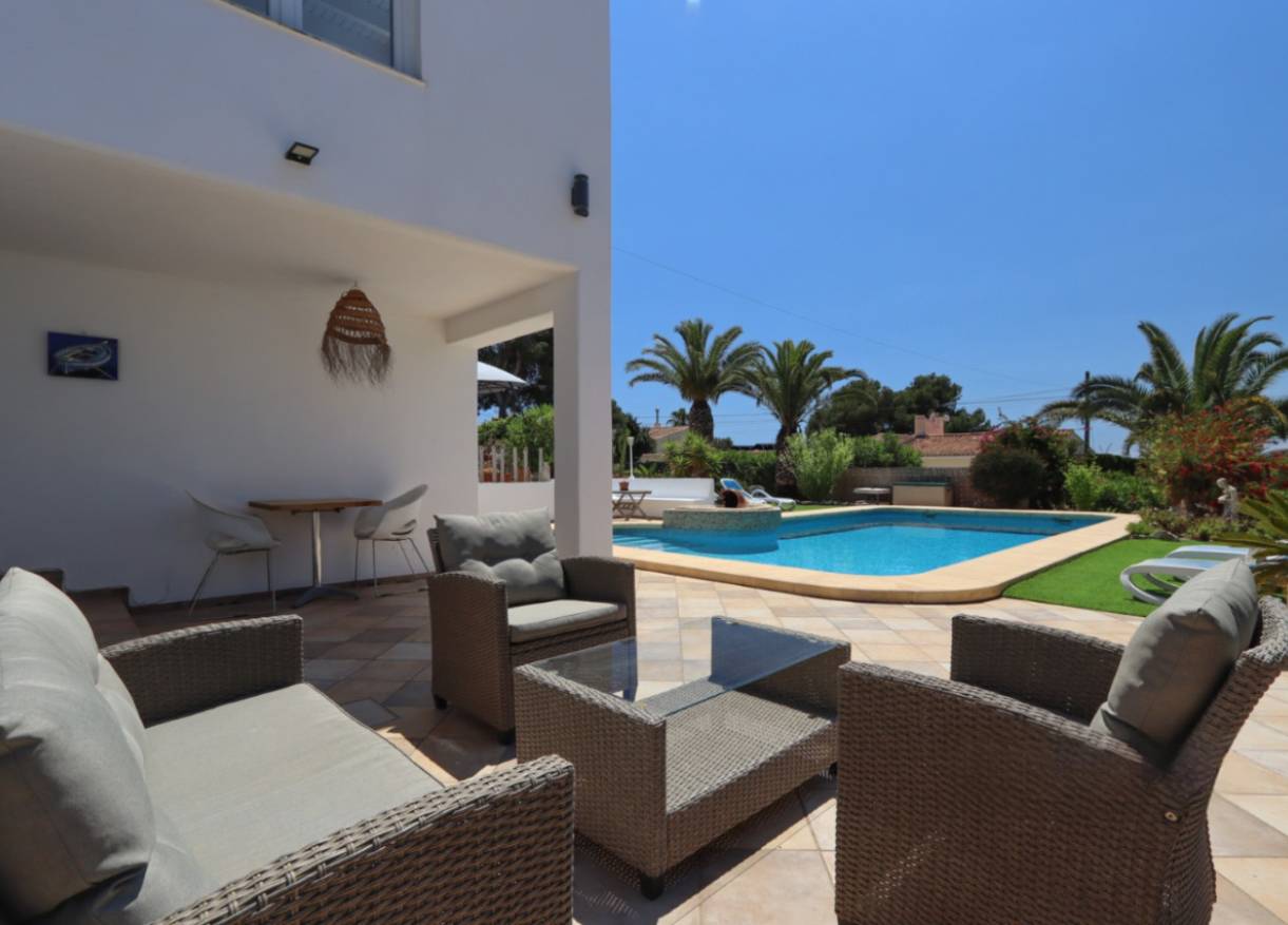 Bestaand - Villa - Jávea
