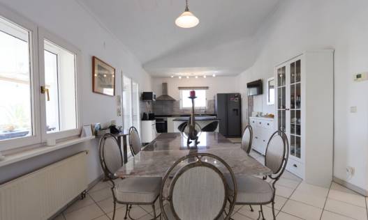Bestaand - Villa - Jávea