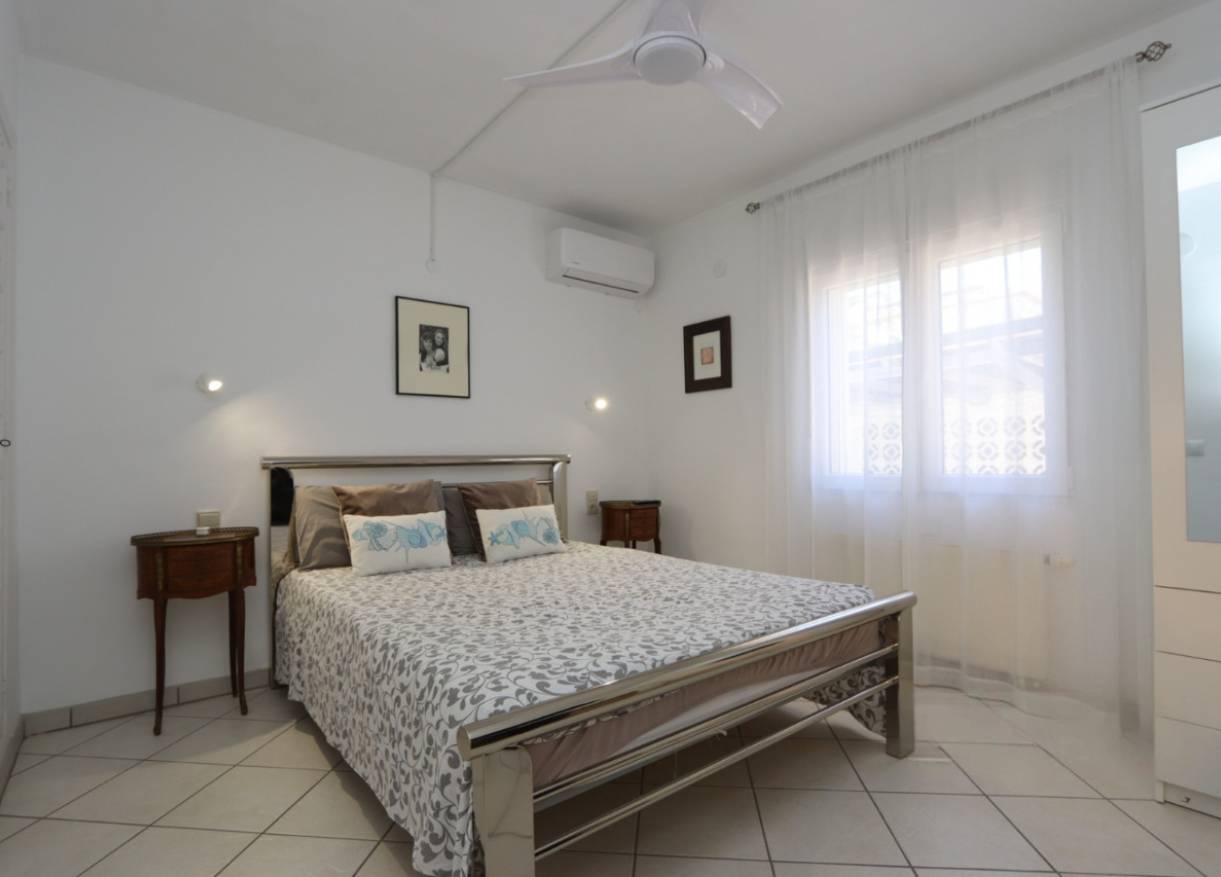 Bestaand - Villa - Jávea